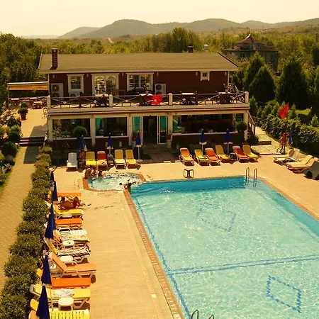 Club Grand Becassier מלון