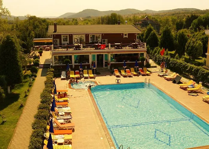 Club Grand Becassier Hotel